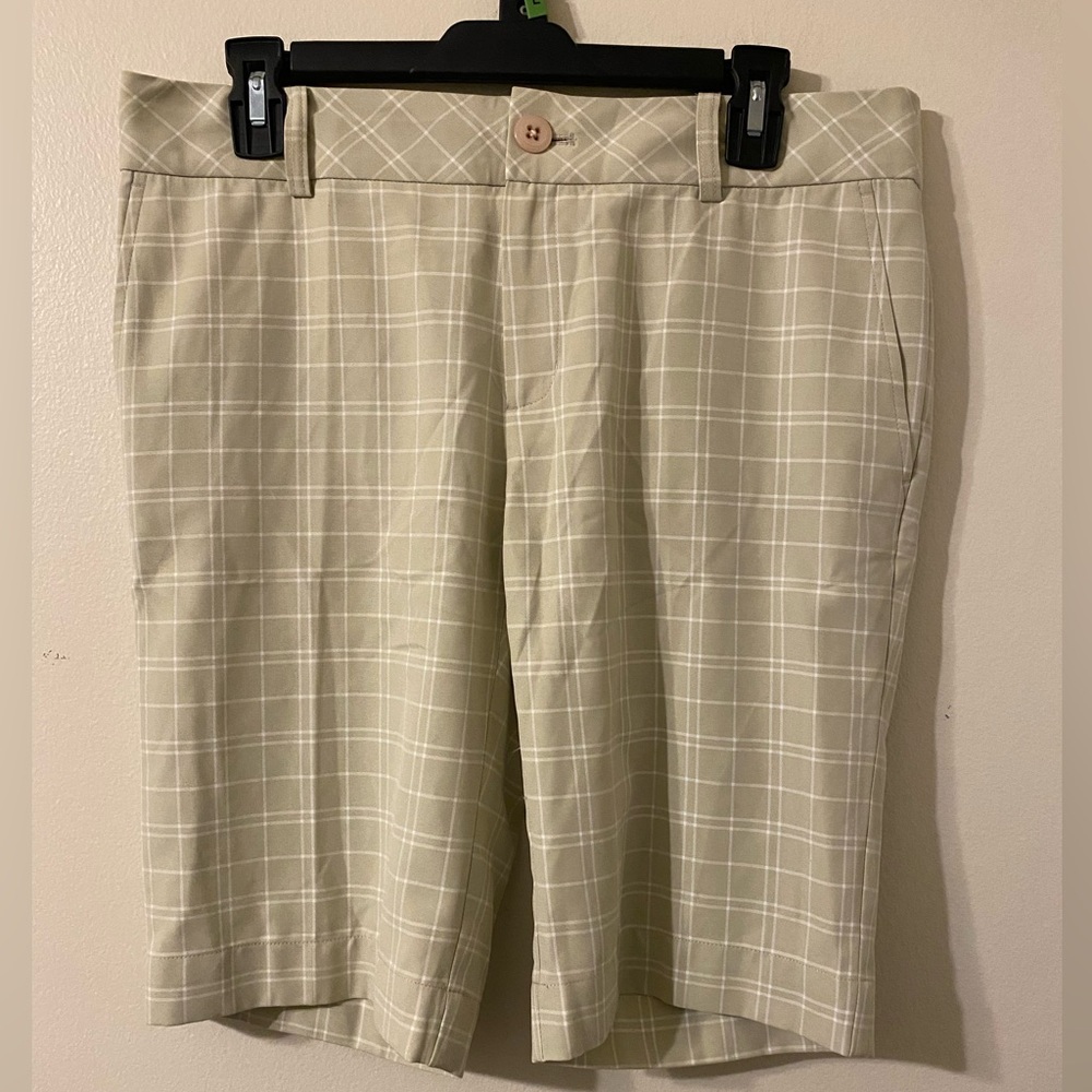 Womens Beige White Plaid Ashworth Golf Bermuda Shorts‎ Size 6 11” Inseam